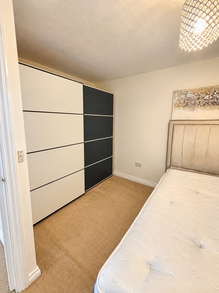 Flat Victoria Street in Slough