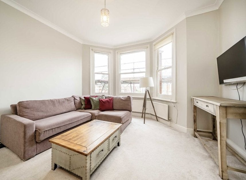Flat St Quintin Avenue in Greater London