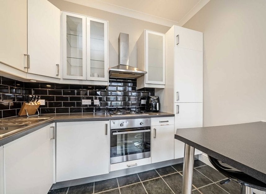 Flat St Quintin Avenue in Greater London