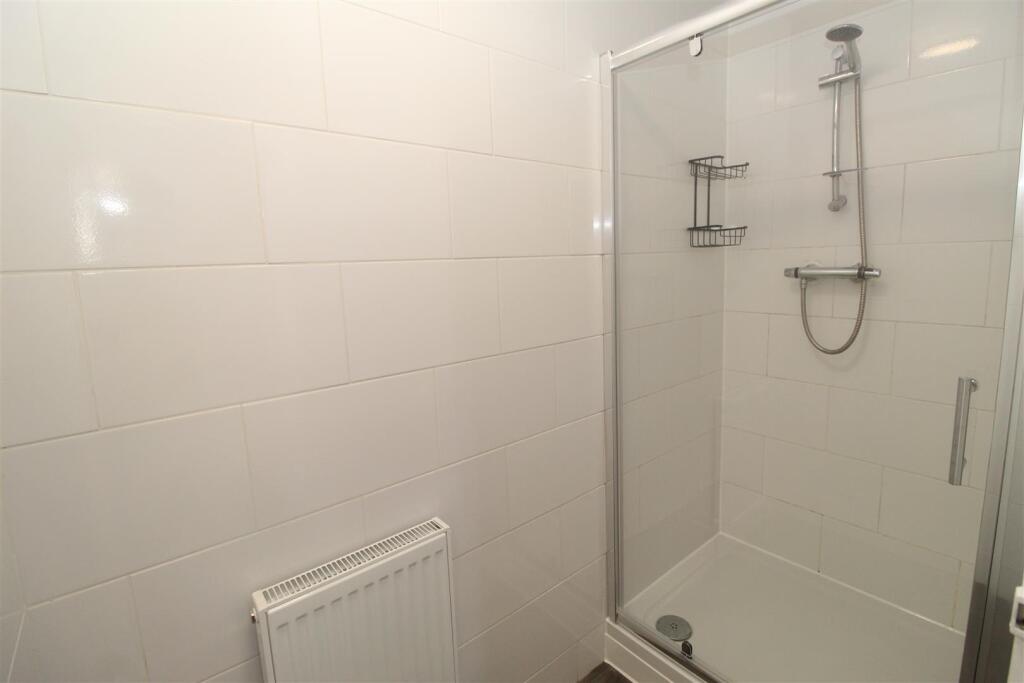 Room Colum Road in Cardiff