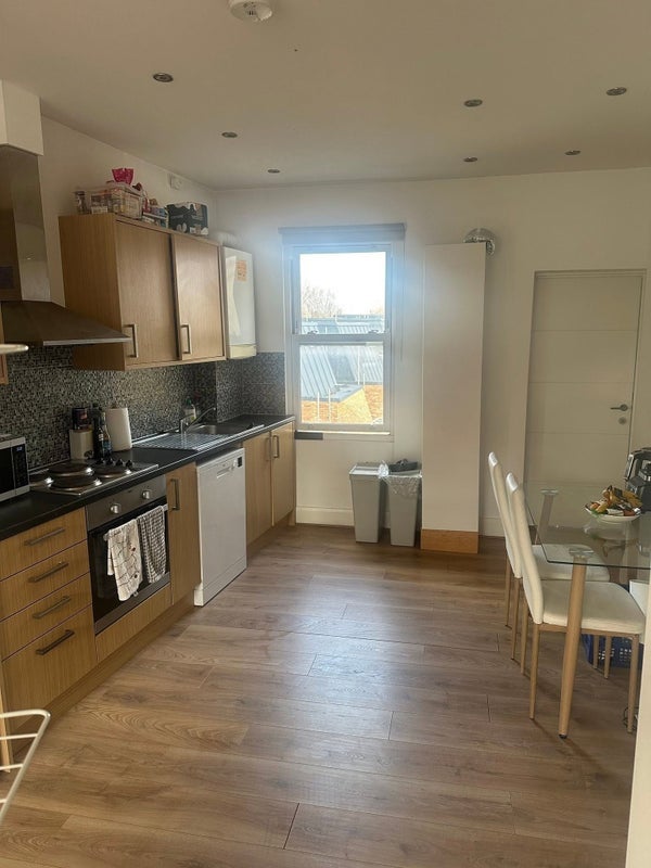 Room Boston Road in Greater London