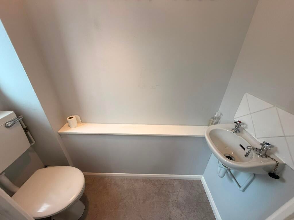 House Hepworth Close in Test Valley