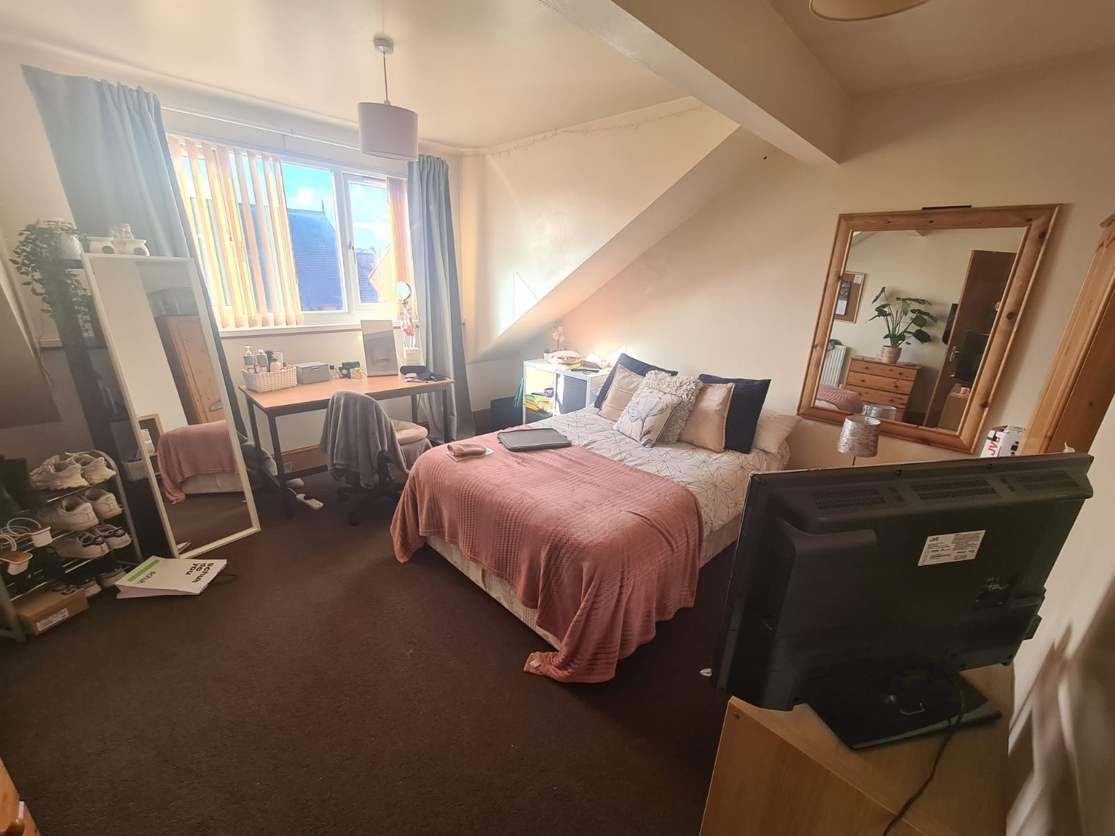 House Hessle Mount in Leeds