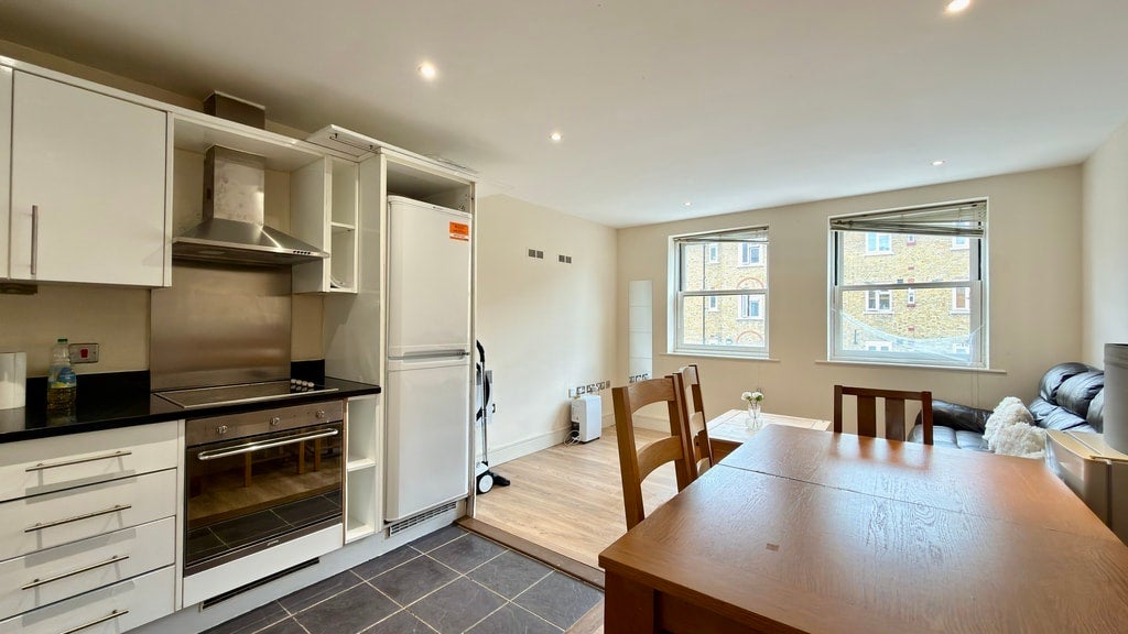 Flat Ashburnham Place in Greater London