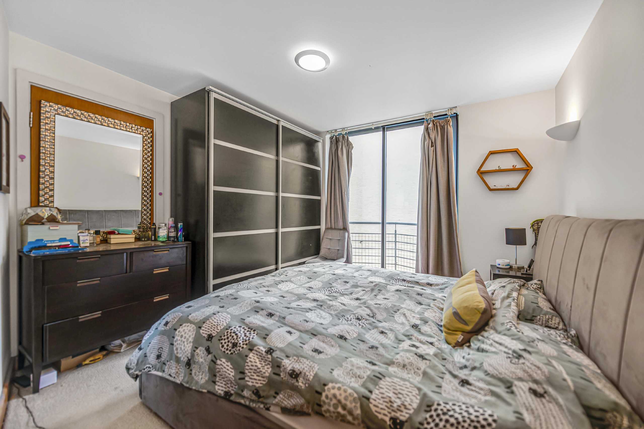 Flat Three Oak Lane in Greater London