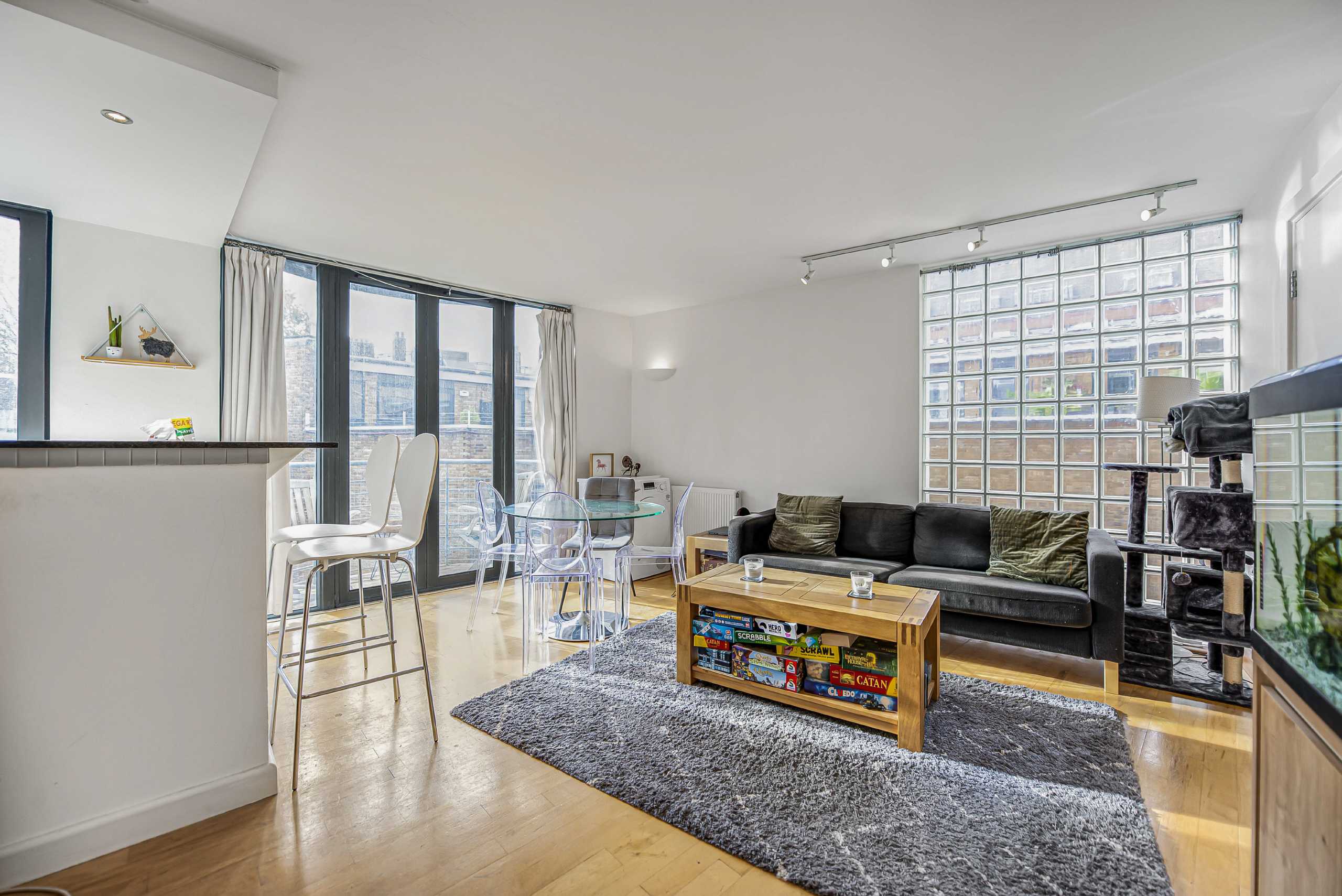 Flat Three Oak Lane in Greater London