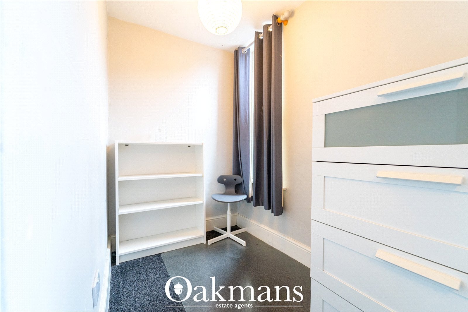 Room Alcester Road in Birmingham