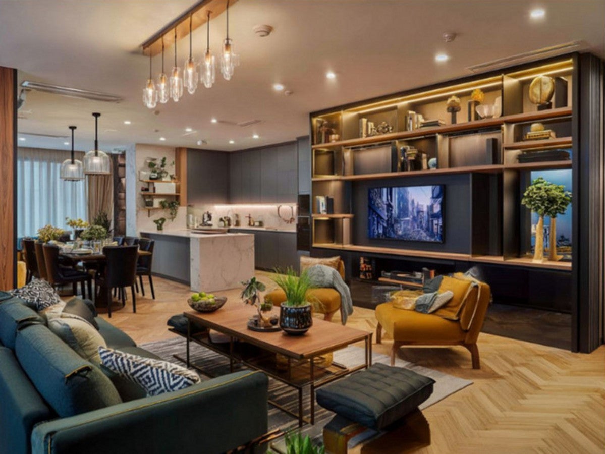 Flat Nine Elms Lane in Greater London