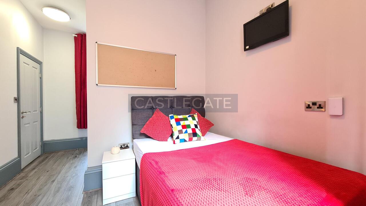 Room St George's Square in Kirklees