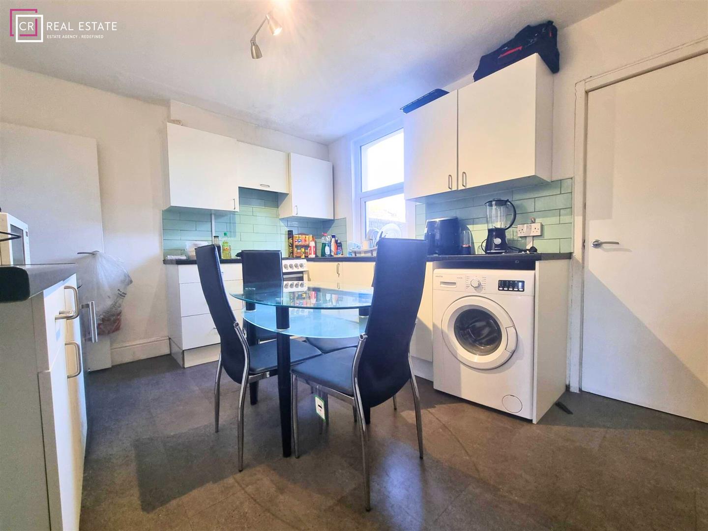 Flat Theodore Place in Gillingham