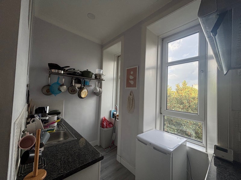 Flat Sinclair Drive in Glasgow
