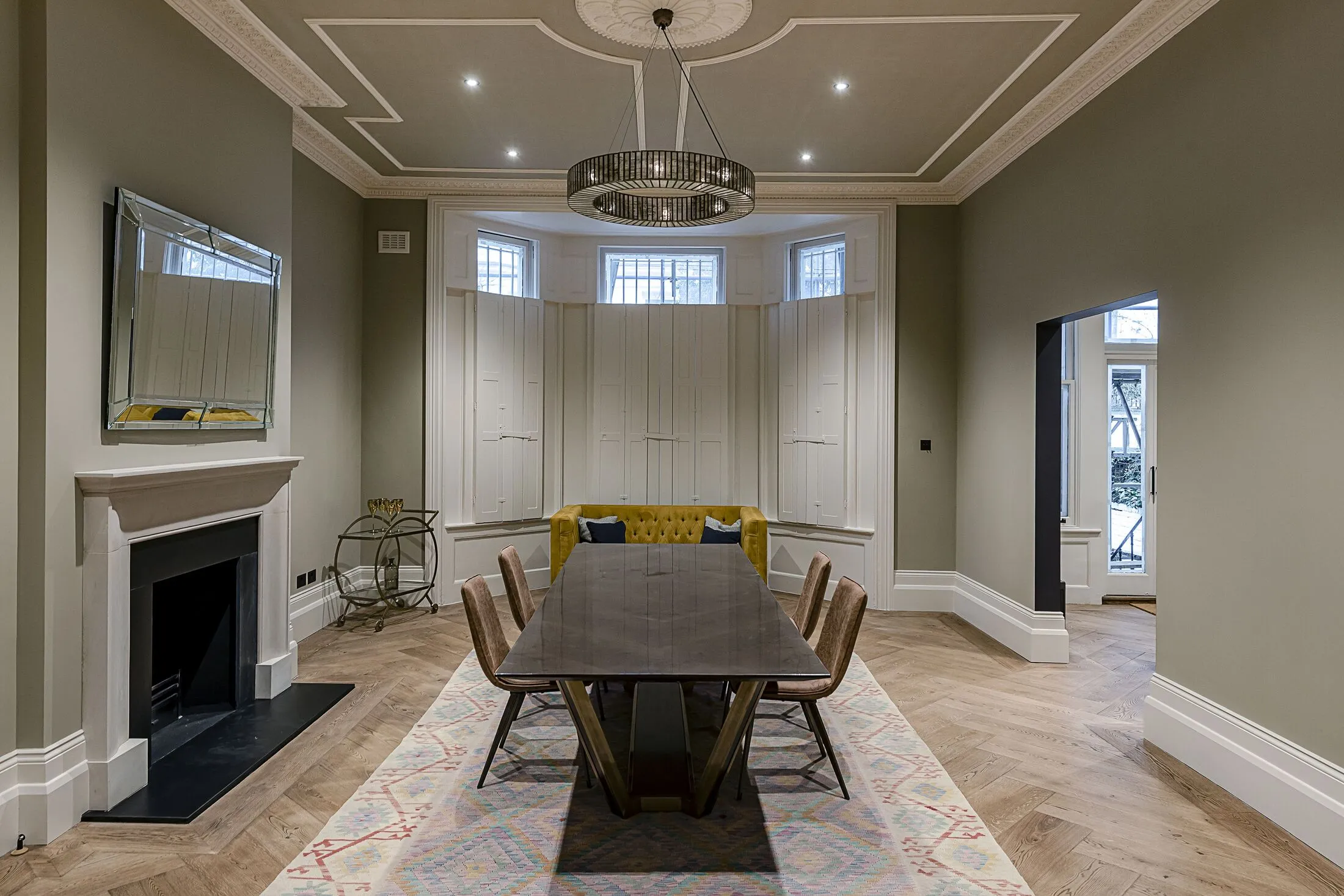 Flat Phillimore Place in Greater London
