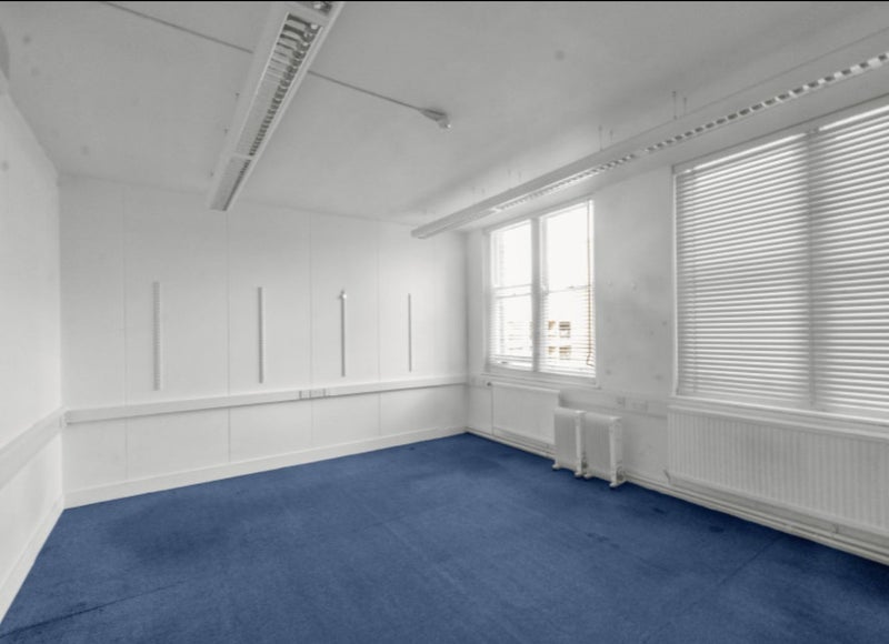 Room Camberwell Road in Greater London