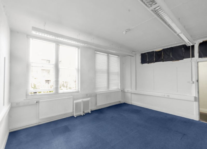 Room Camberwell Road in Greater London