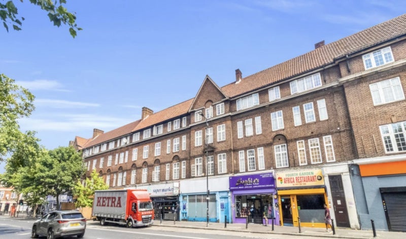 Room Camberwell Road in Greater London