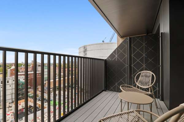 Flat Kennington Lane in Greater London