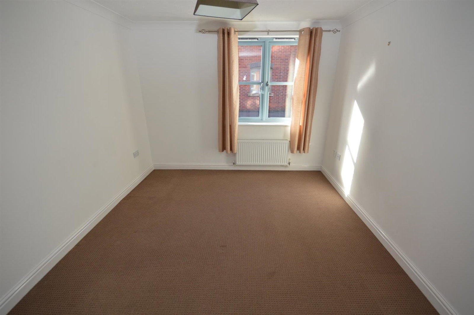 Flat Brunel Court in Truro