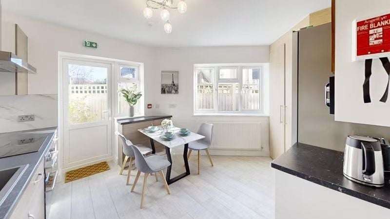 House Olive Road in Greater London