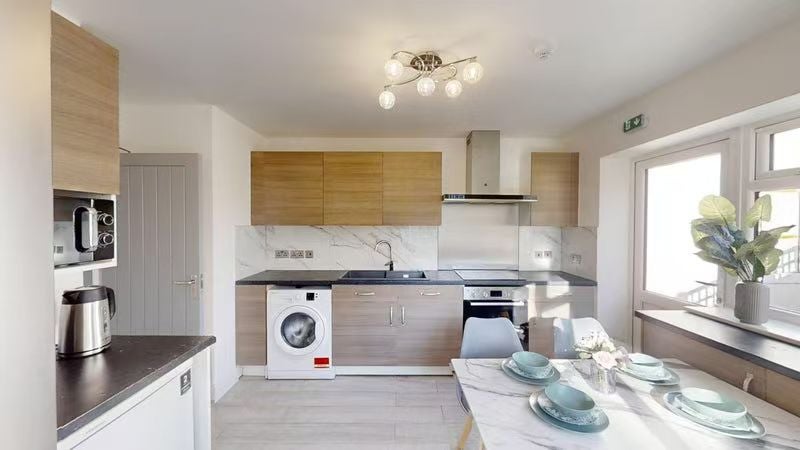 House Olive Road in Greater London