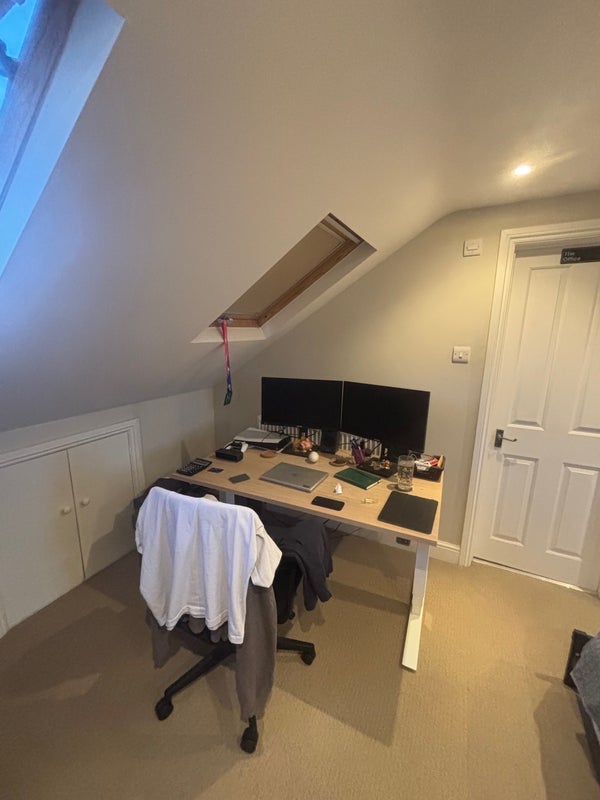 Room Trentham Street in Greater London