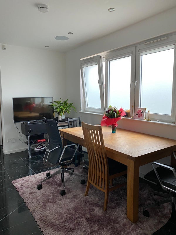 Room Grangecliffe Gardens in Greater London
