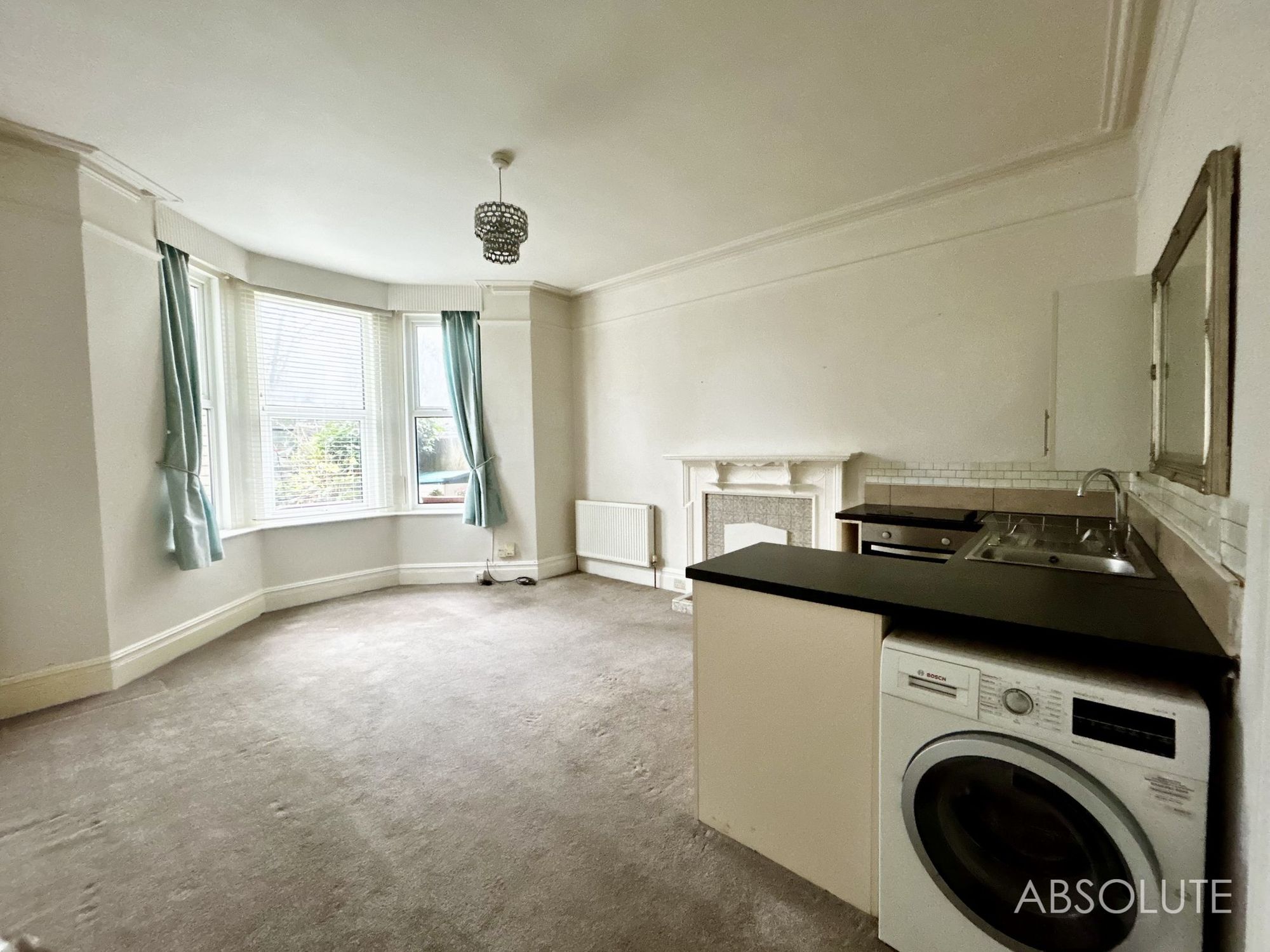 Flat Reddenhill Road in Torquay
