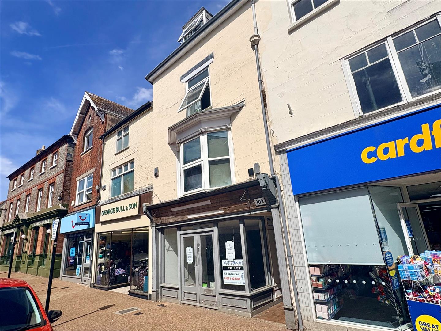 Flat High Street in Newport