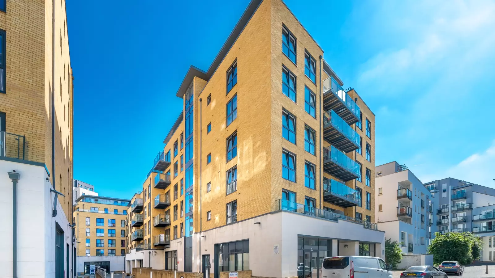 Flat Knightley Walk in Greater London