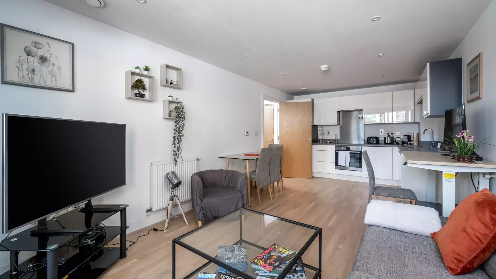 Flat Knightley Walk in Greater London