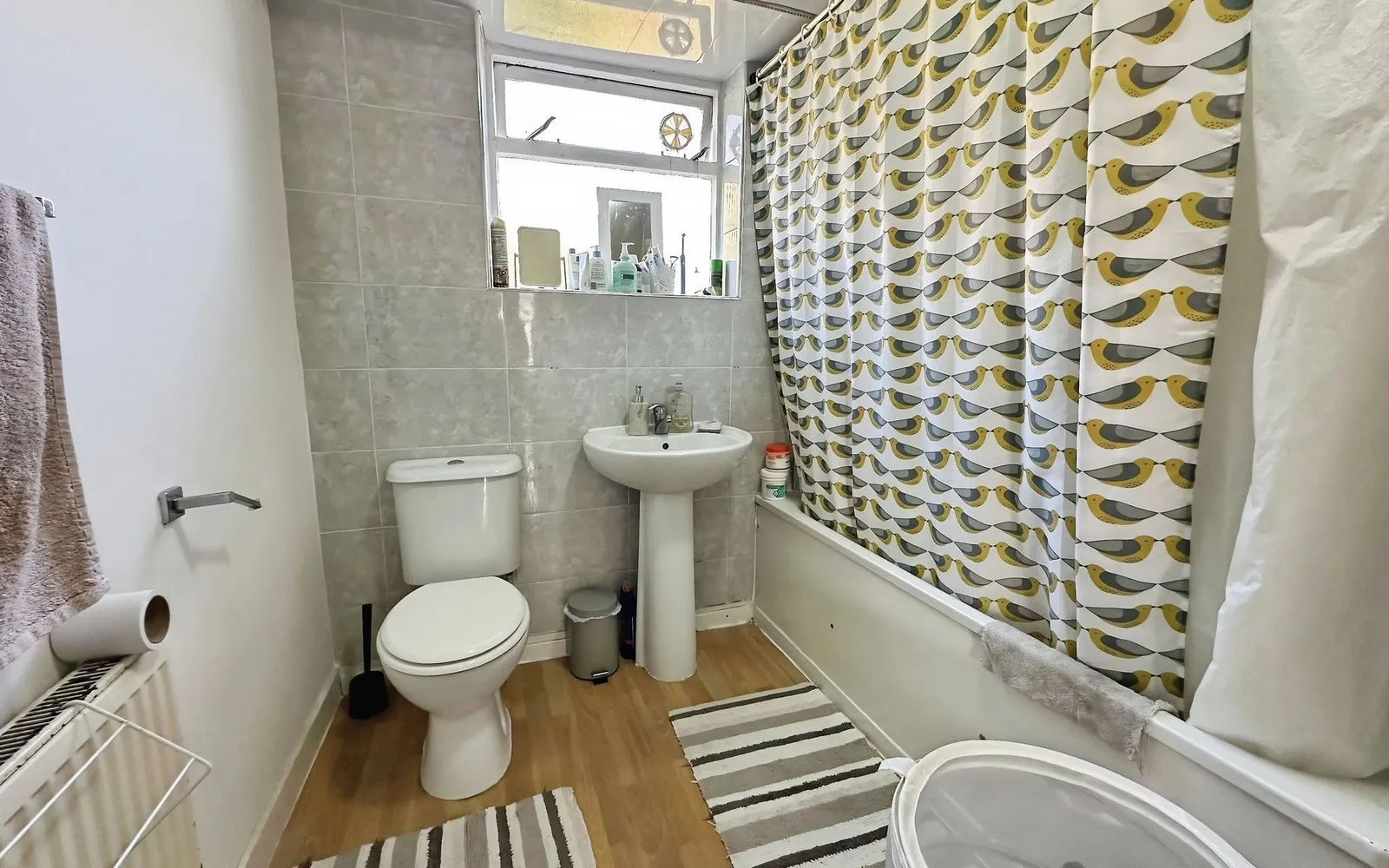 Flat Logan Road in Greater London