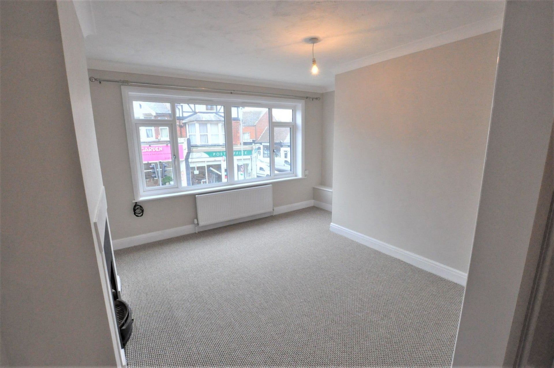 Flat Ninfield Road in Rother