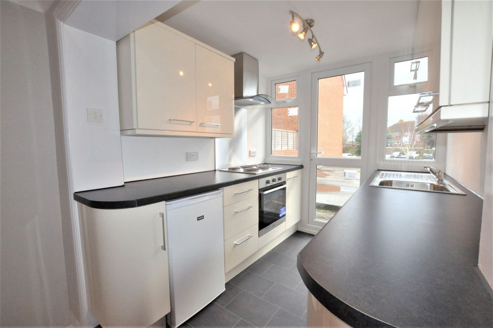 Flat Ninfield Road in Rother