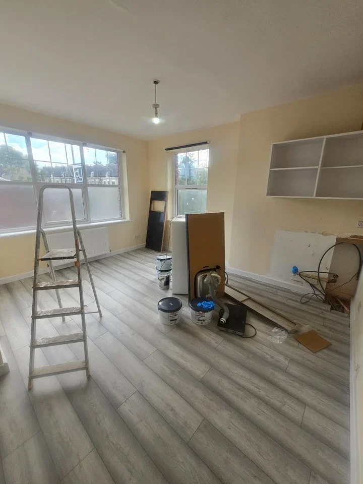 Flat Larkhall Lane in Greater London