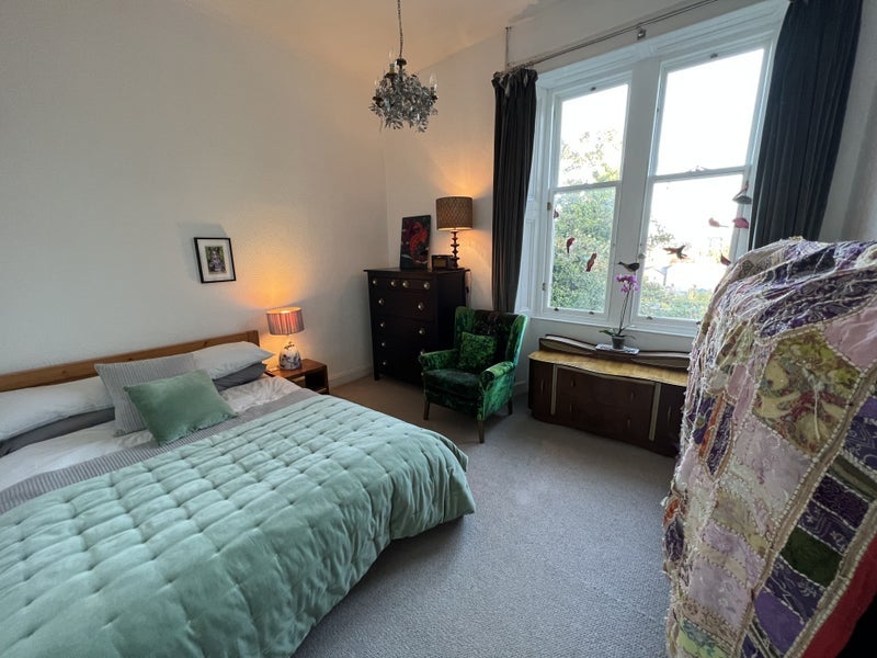 Room Kenmure Street in Glasgow