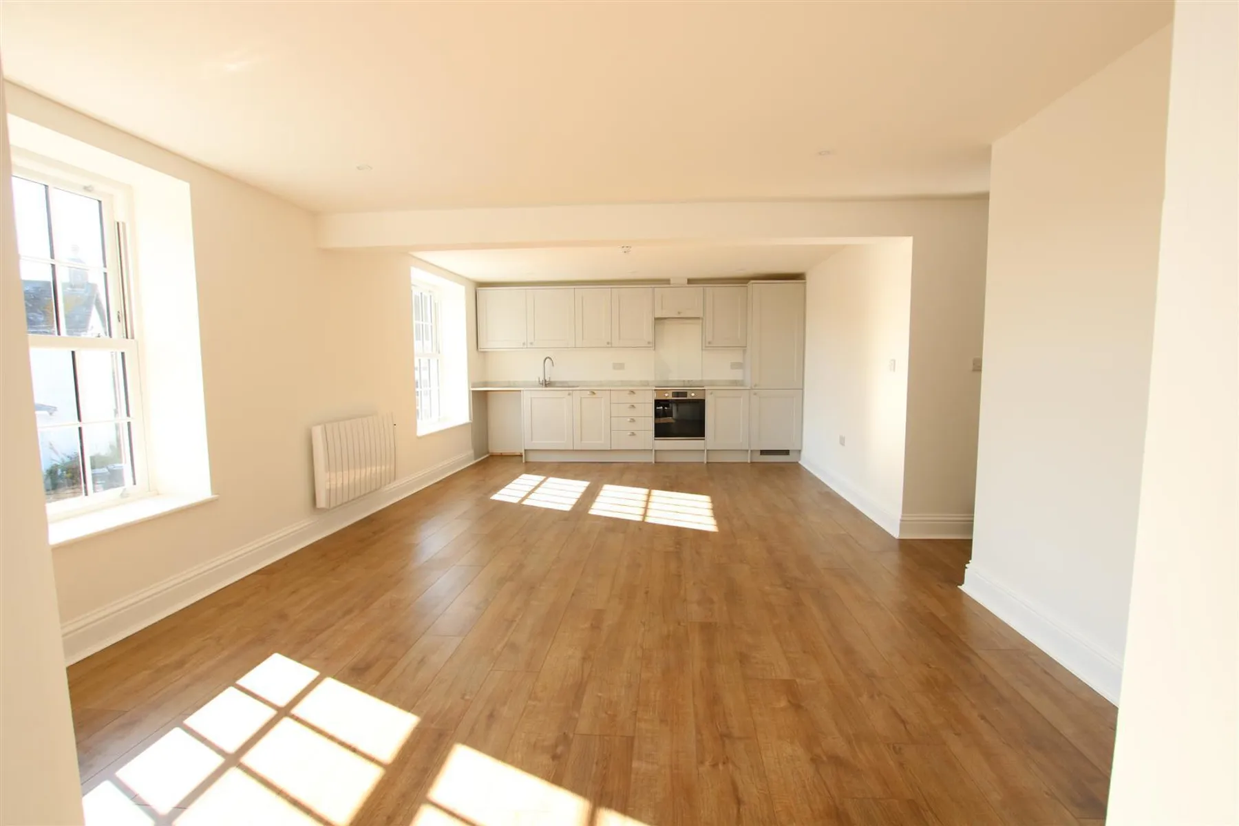 Flat West End in Wealden