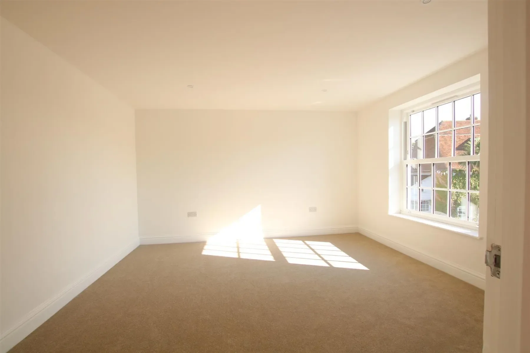 Flat West End in Wealden