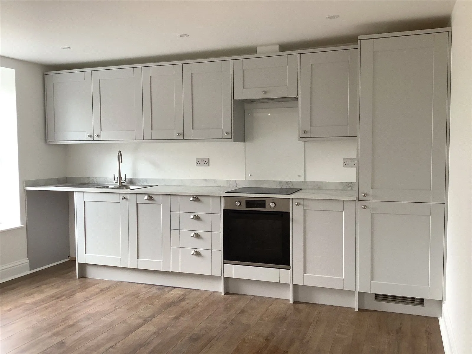 Flat West End in Wealden