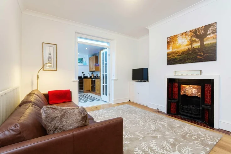 Flat Ridgway in Greater London
