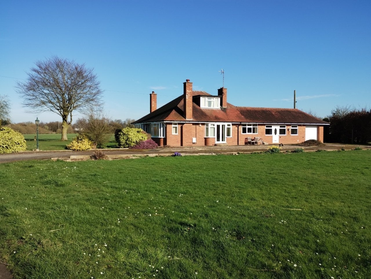 House Coalbeach Lane South in South Holland
