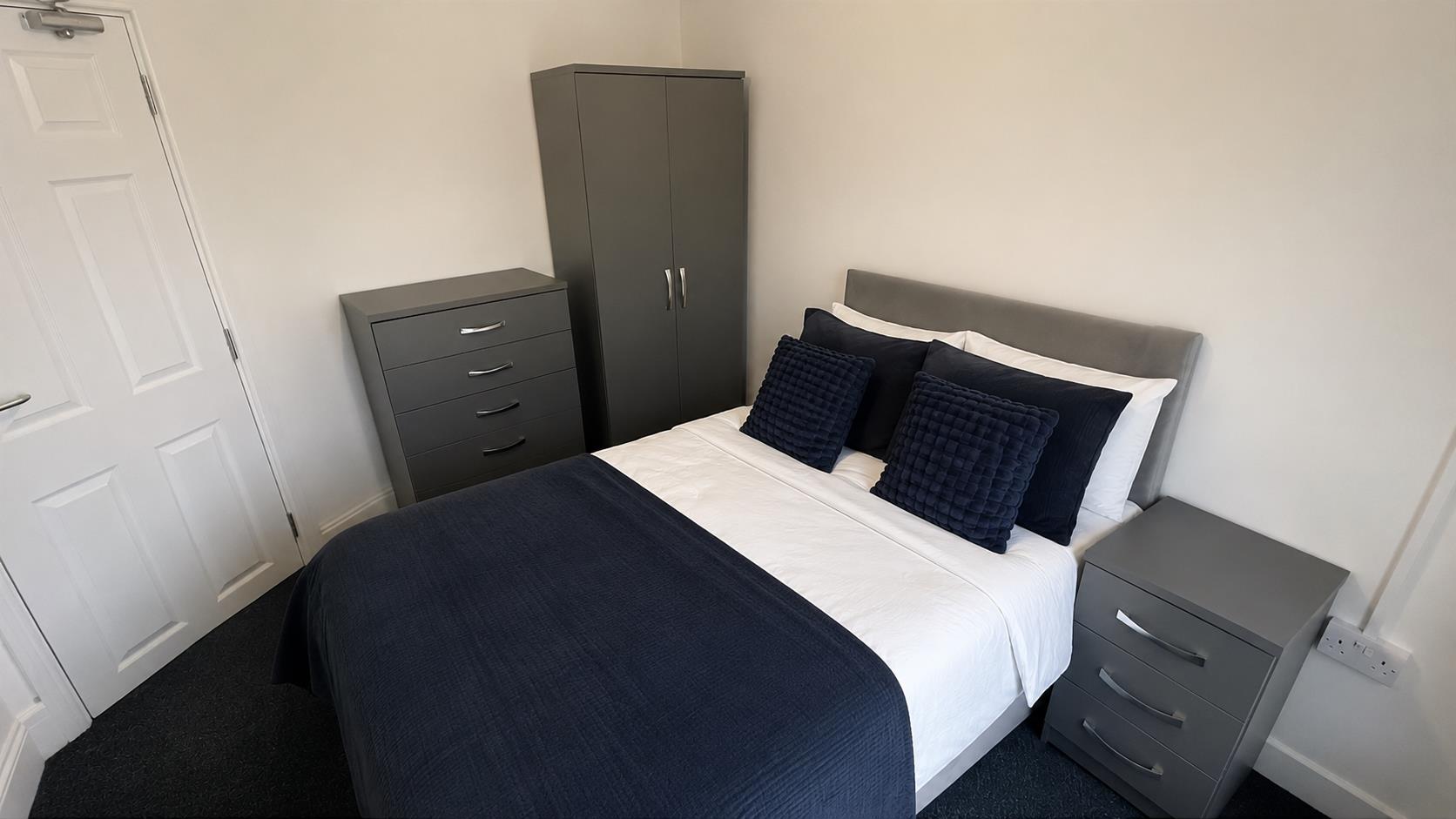 Room Market Place in Mansfield Woodhouse