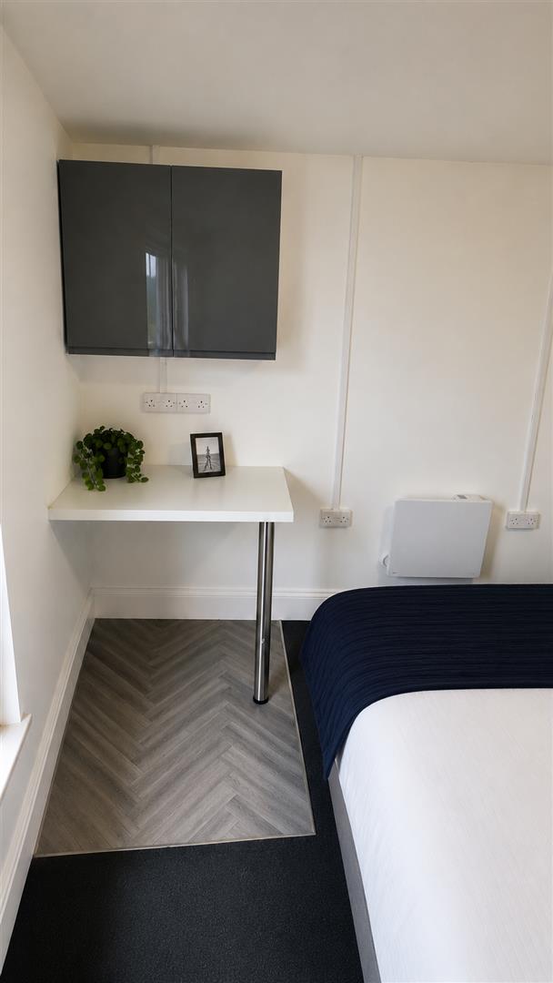 Room Market Place in Mansfield Woodhouse