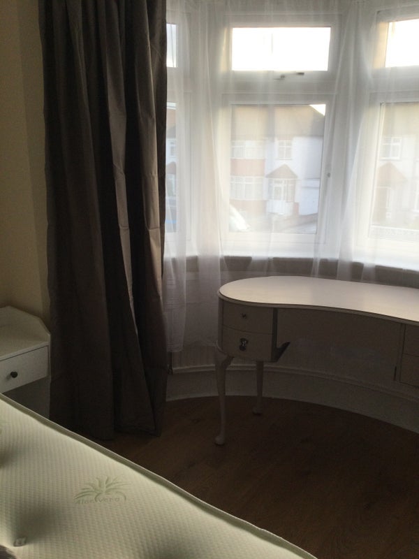 Room Chamberlayne Road in Greater London