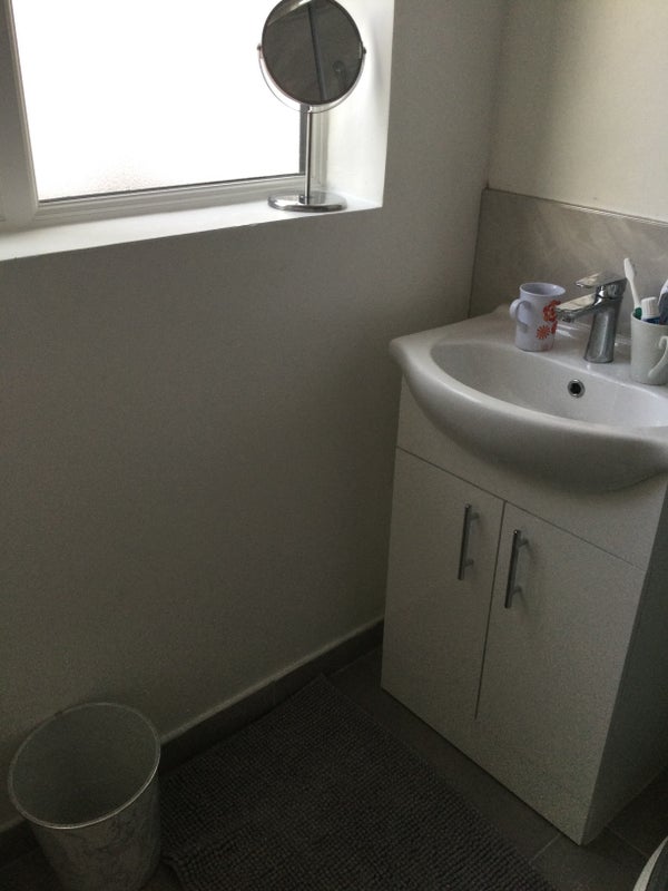 Room Chamberlayne Road in Greater London