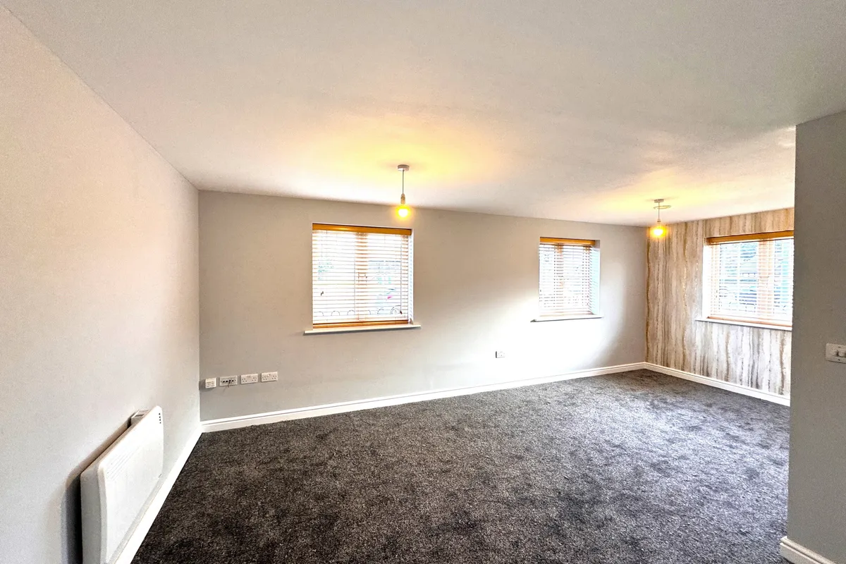 Flat Gilpin Court in Hockliffe