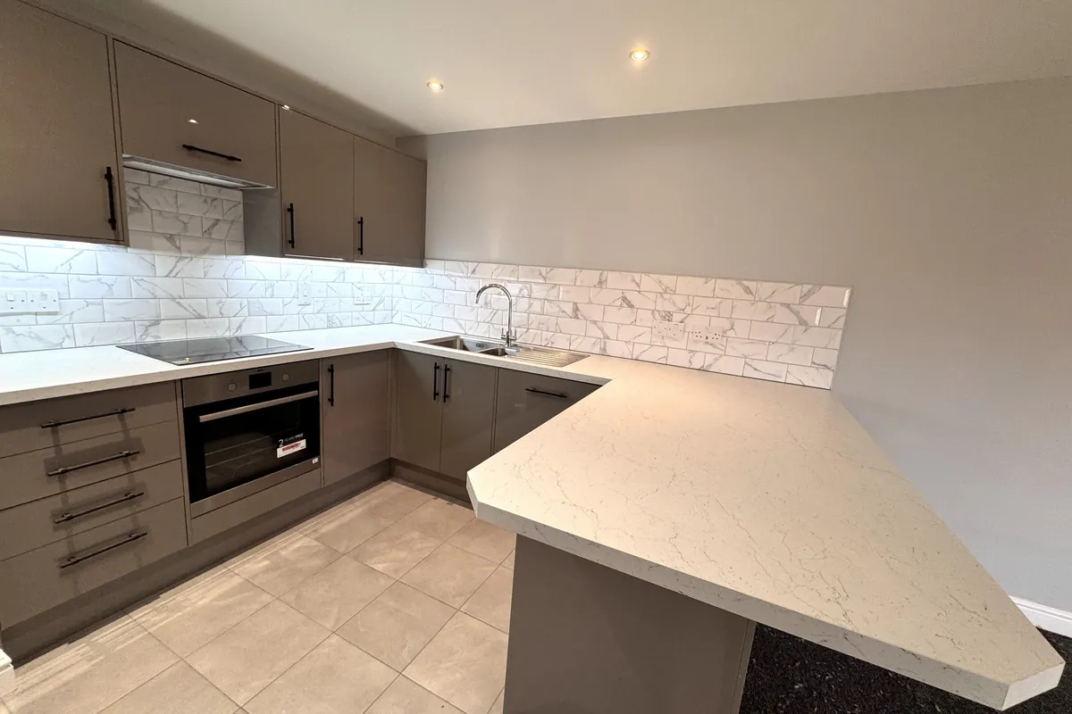 Flat Gilpin Court in Hockliffe