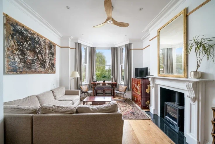 House Dalgarno Gardens in Greater London