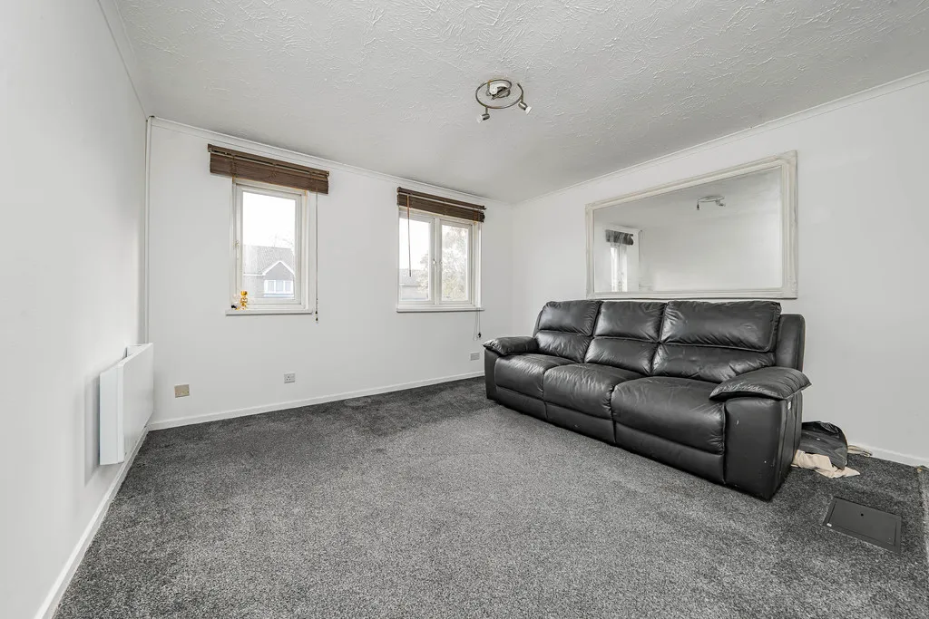 Flat Ryeland Close in Greater London