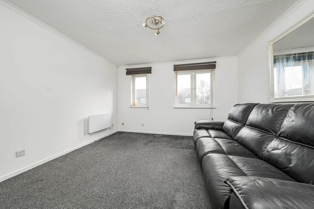 Flat Ryeland Close in Greater London