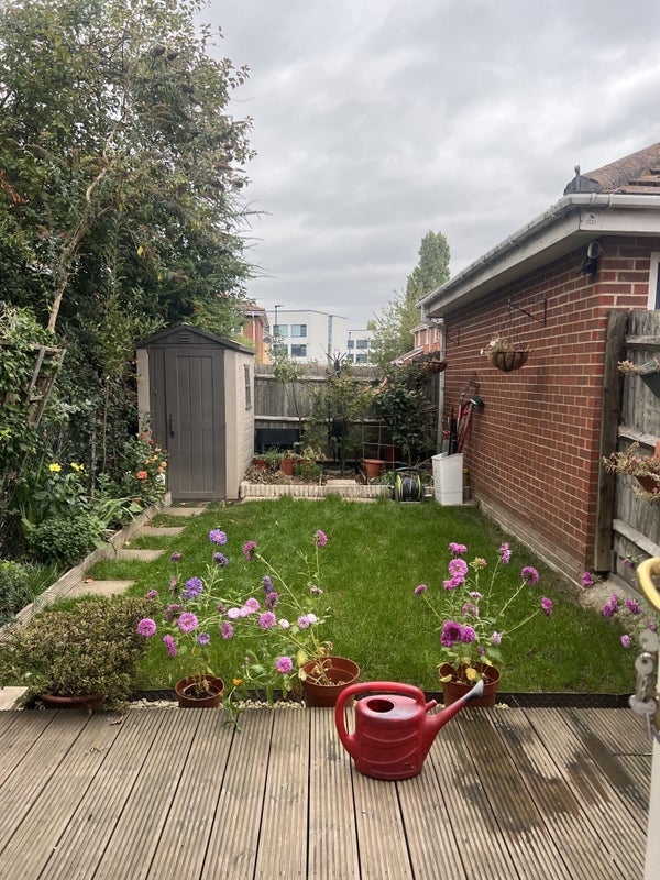 House Floathaven Close in Greater London