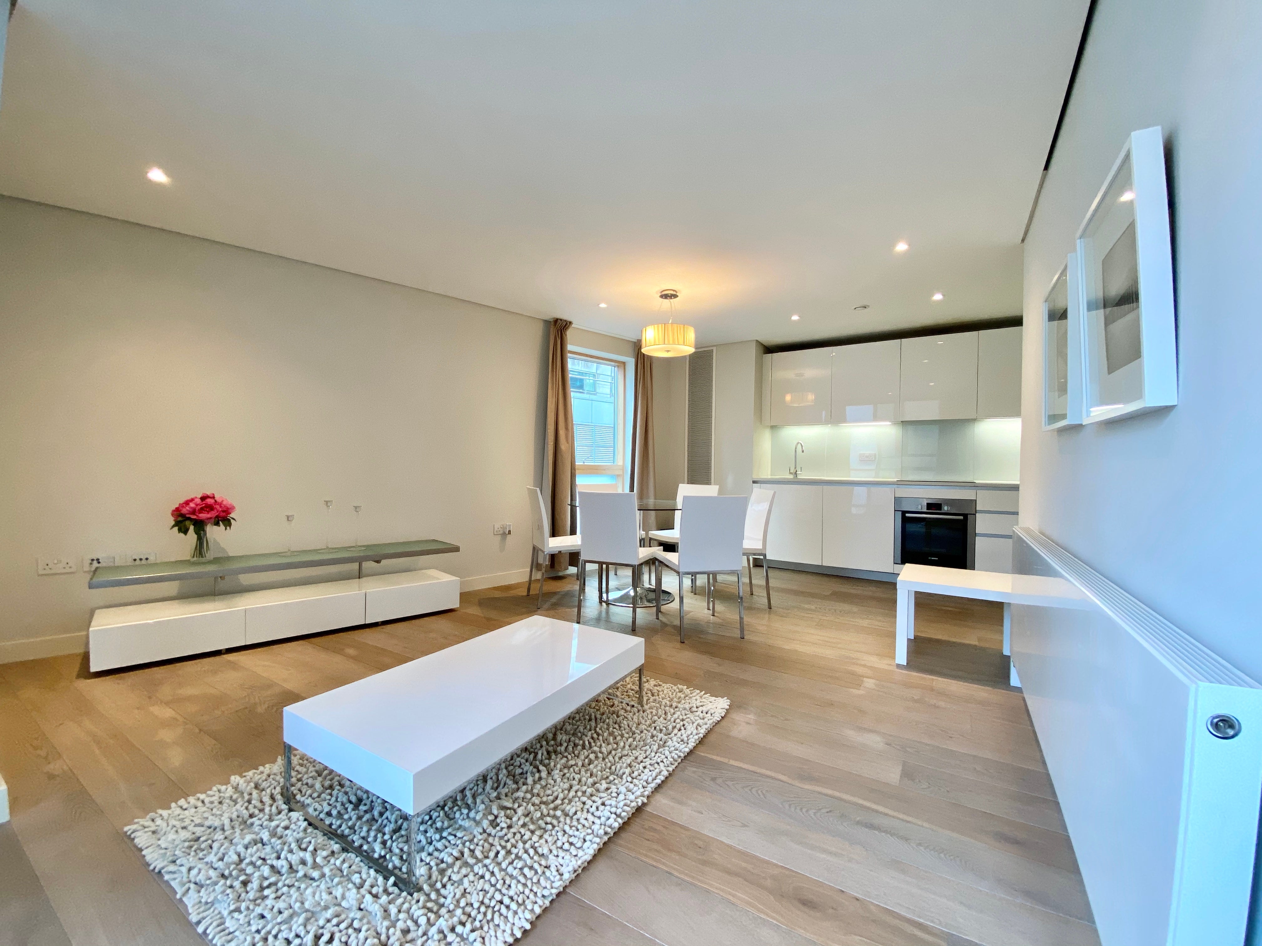 Flat Merchant Square in City of Westminster